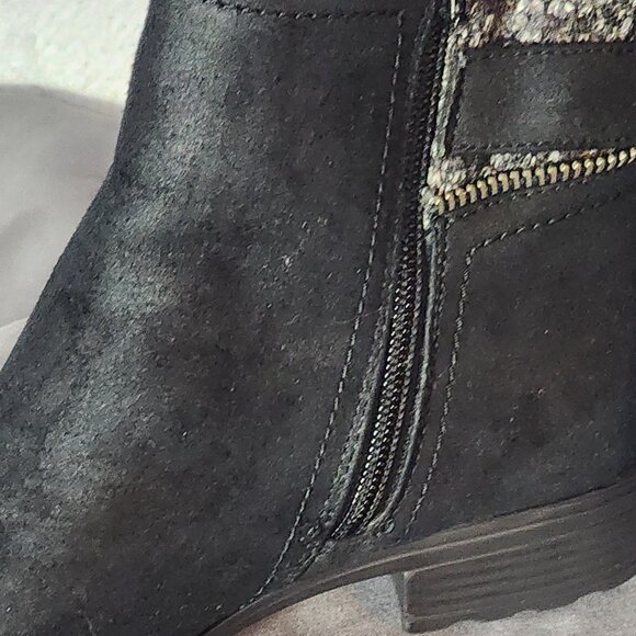 White Mountain Black Faux Suede Zip Buckle Fabric Upper Ankle Randolph Boot 6.5M - Picture 4 of 16